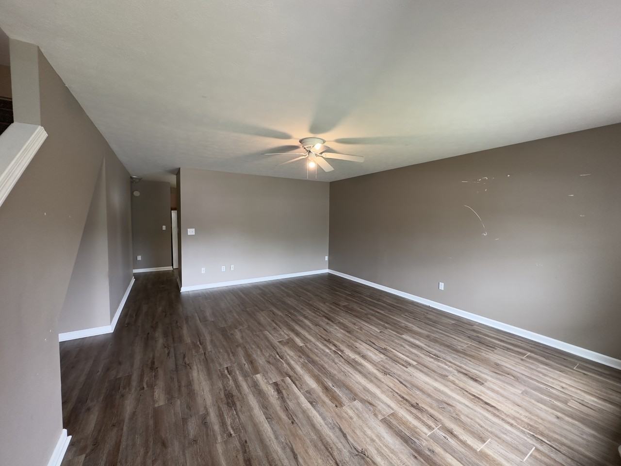 81 Benny Ln - Photo 2 of 32