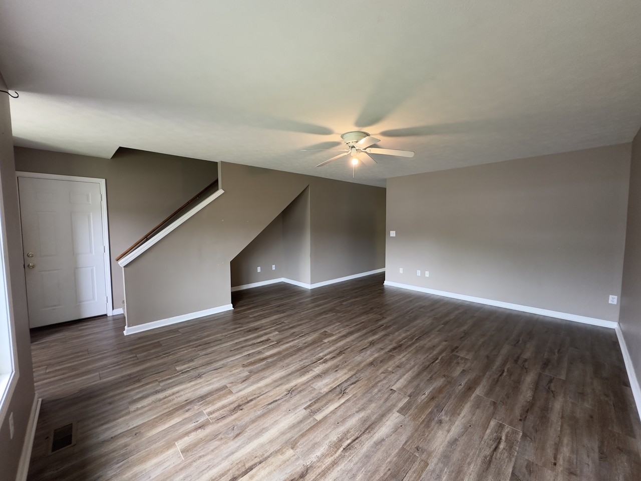 81 Benny Ln - Photo 4 of 32