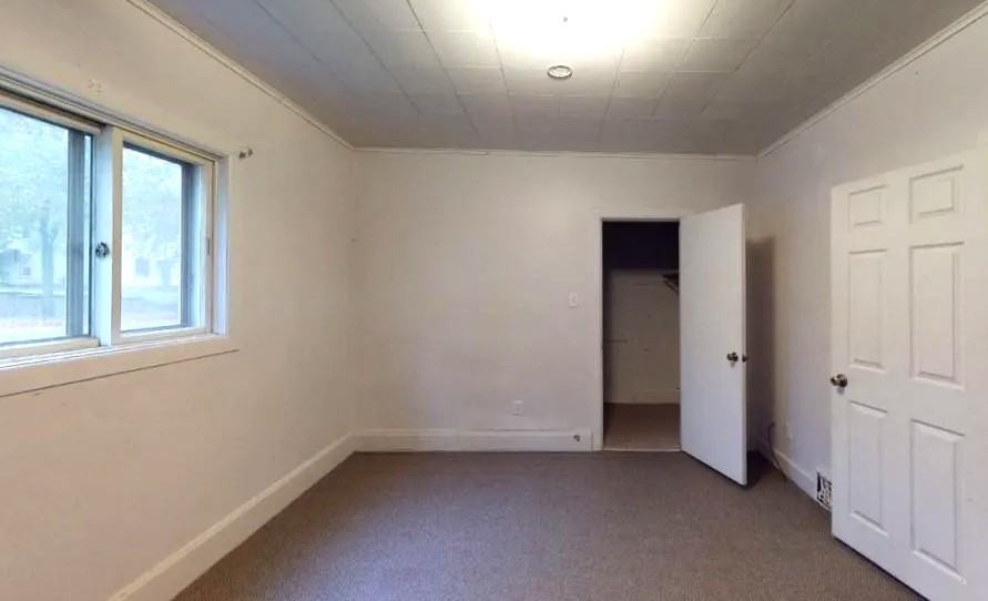 416 Callon St #1 - Photo 6 of 10