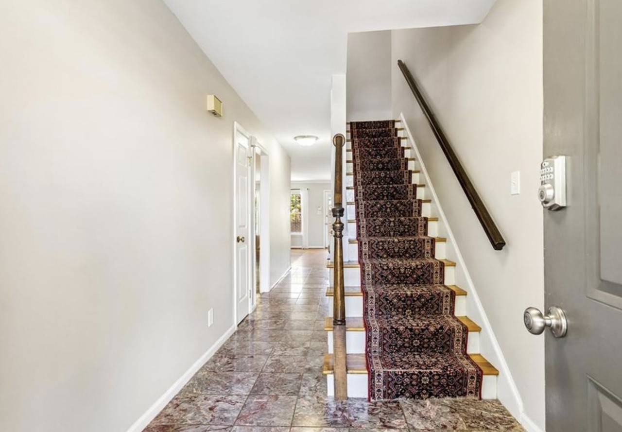 305 Shirley Ave #1 - Photo 3 of 24