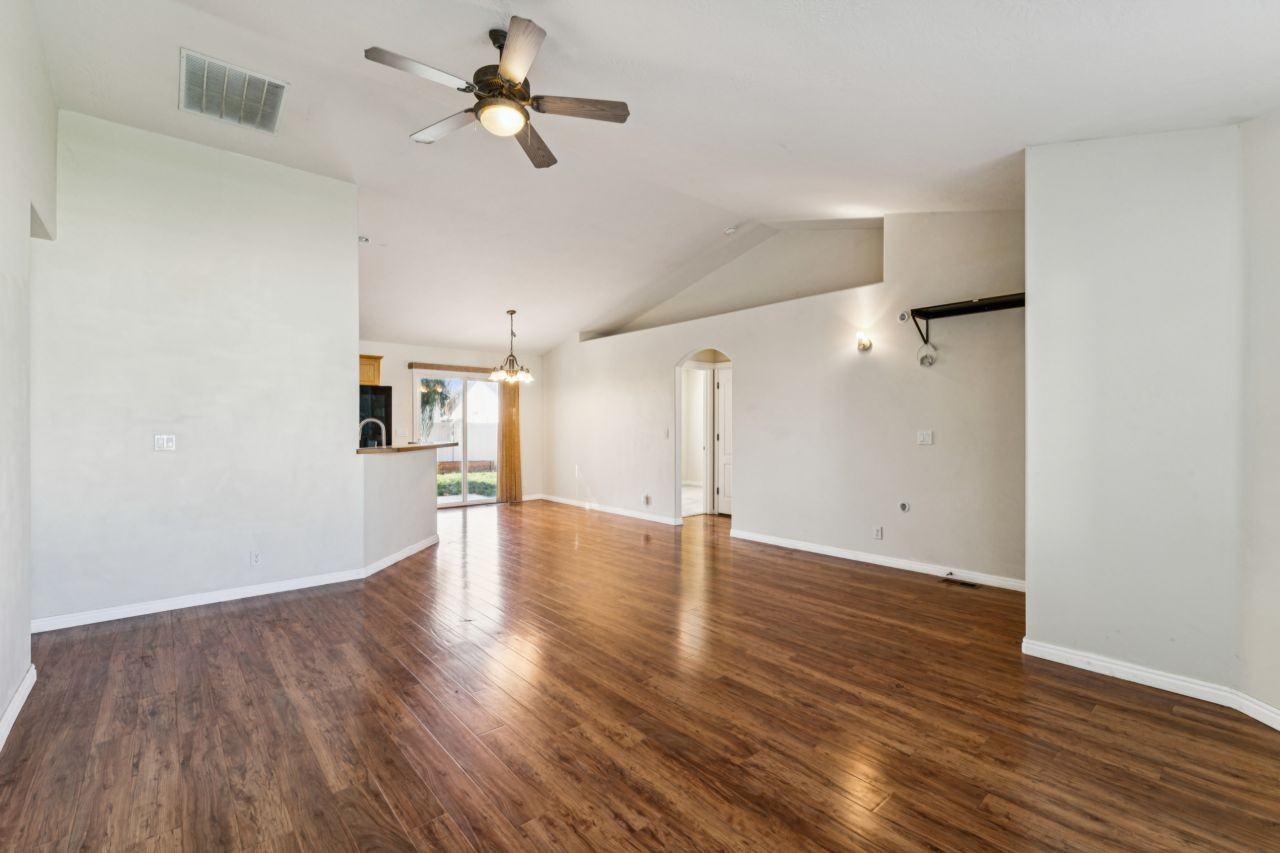 715 New East Rockrose Court #1 - Photo 4 of 35