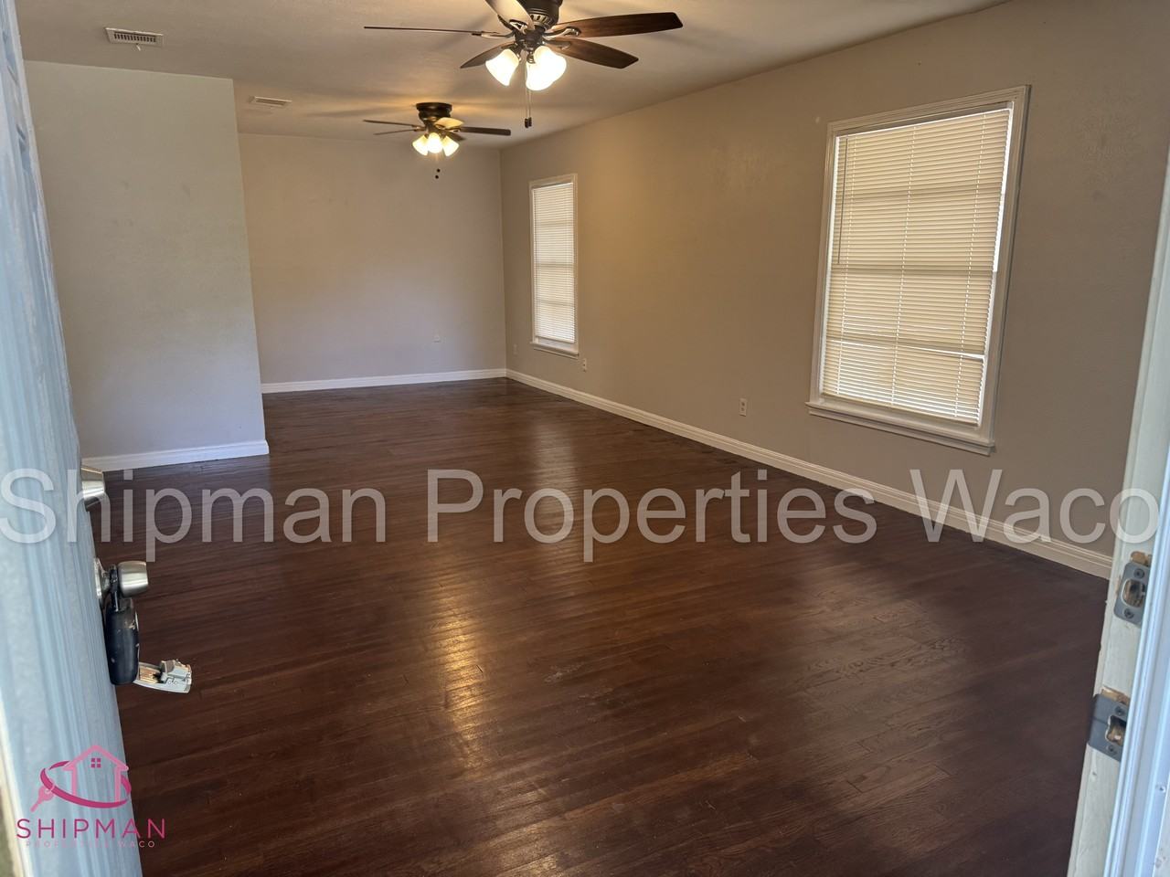 3917 Maple Ave #1 - Photo 4 of 20