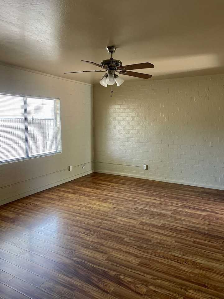 1222 W Roosevelt St #1222 - Photo 7 of 12