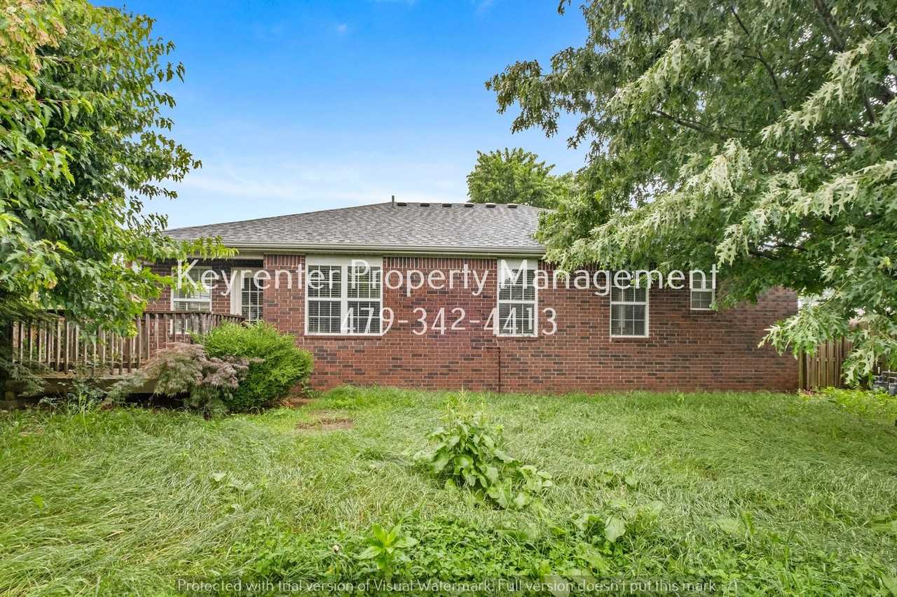 3703 Sw Surrey Ave - Photo 2 of 36