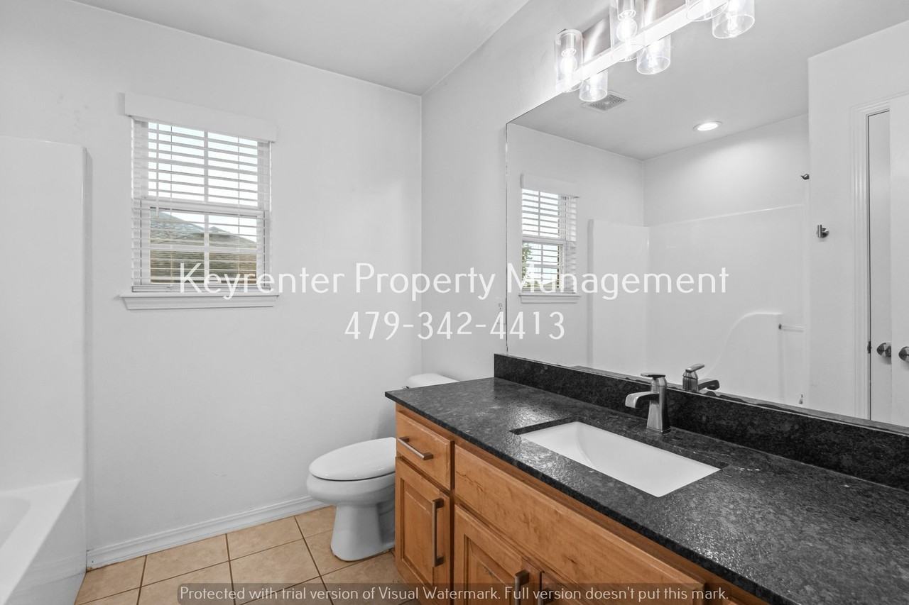 3703 Sw Surrey Ave - Photo 3 of 36