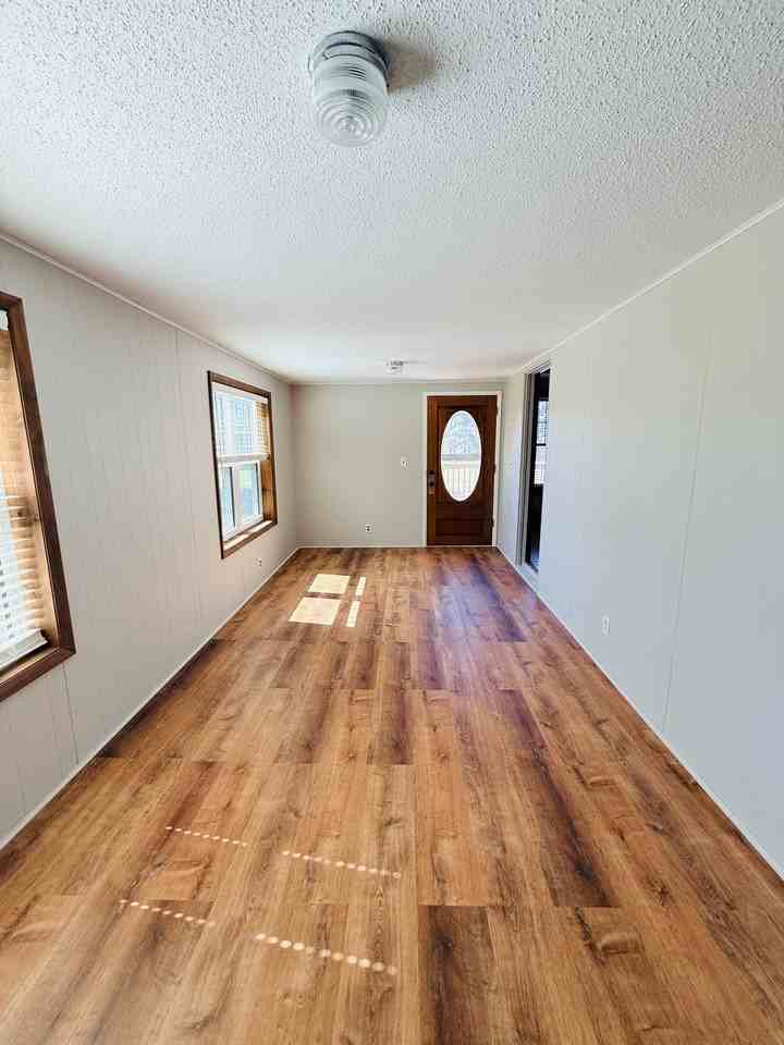 1208 Cromwell Rd #1 - Photo 7 of 35