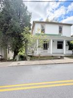 featured image of 908 W Beverley St #1