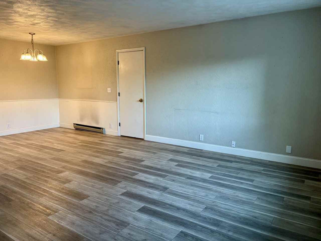 3418 W Richwoods Blvd #3418 - Photo 2 of 15