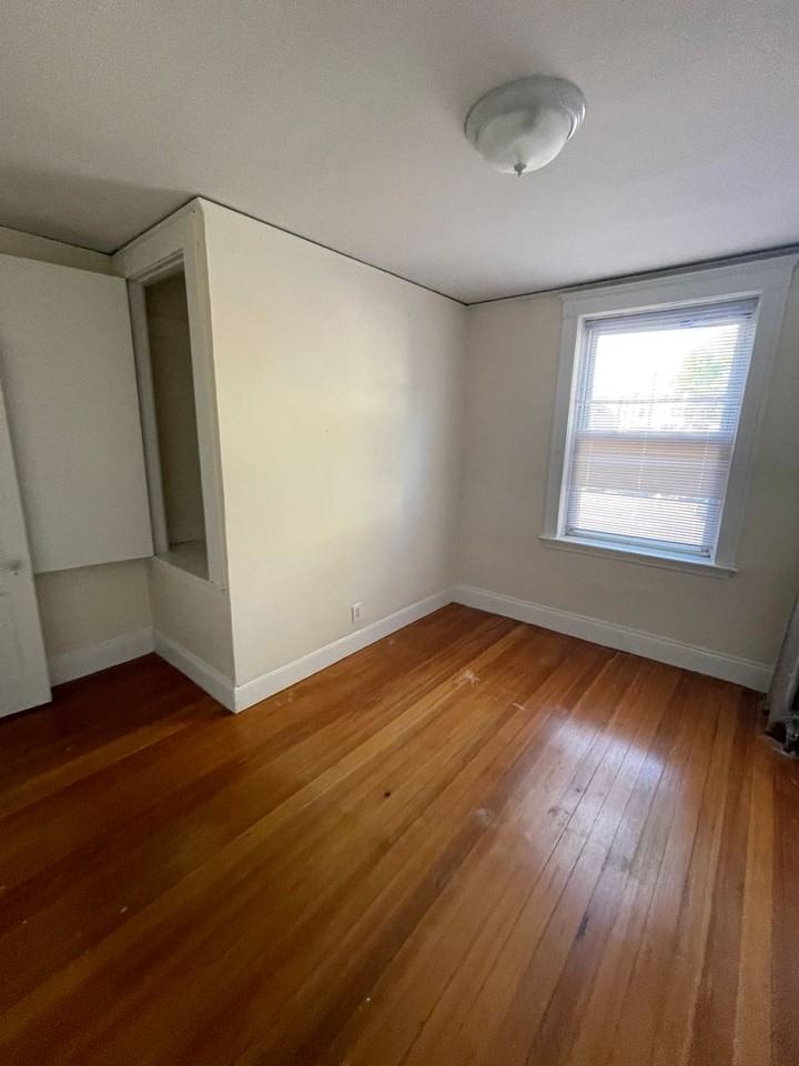 510 Cambridge St - Photo 6 of 11