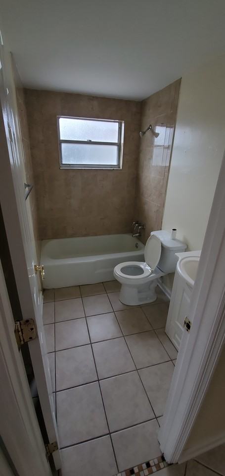 4906B 21st St W #4906B - Photo 5 of 17