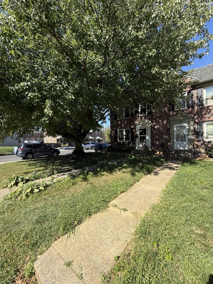 741 N Marshall St #1 - Photo 3 of 21