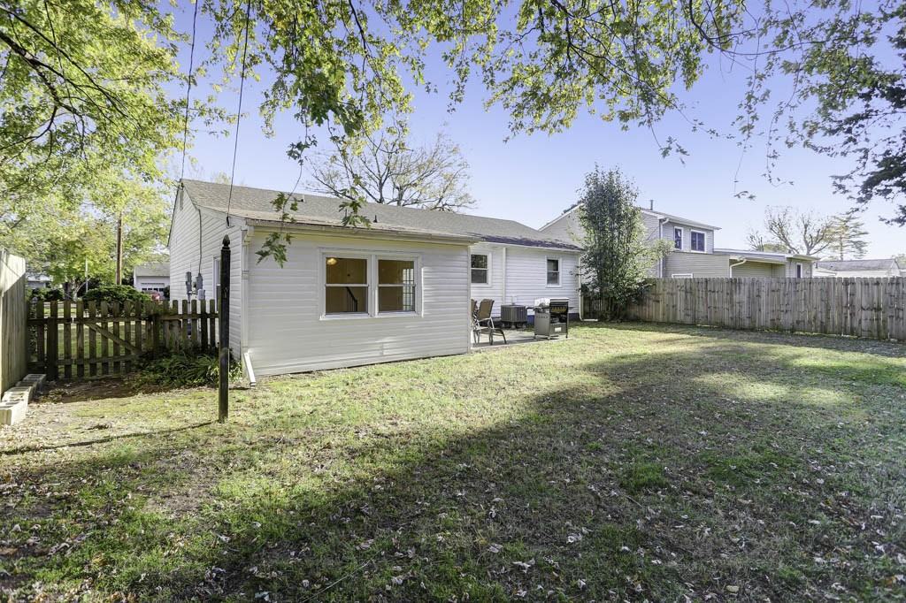 116 Clemwood Pkwy #1 - Photo 6 of 36