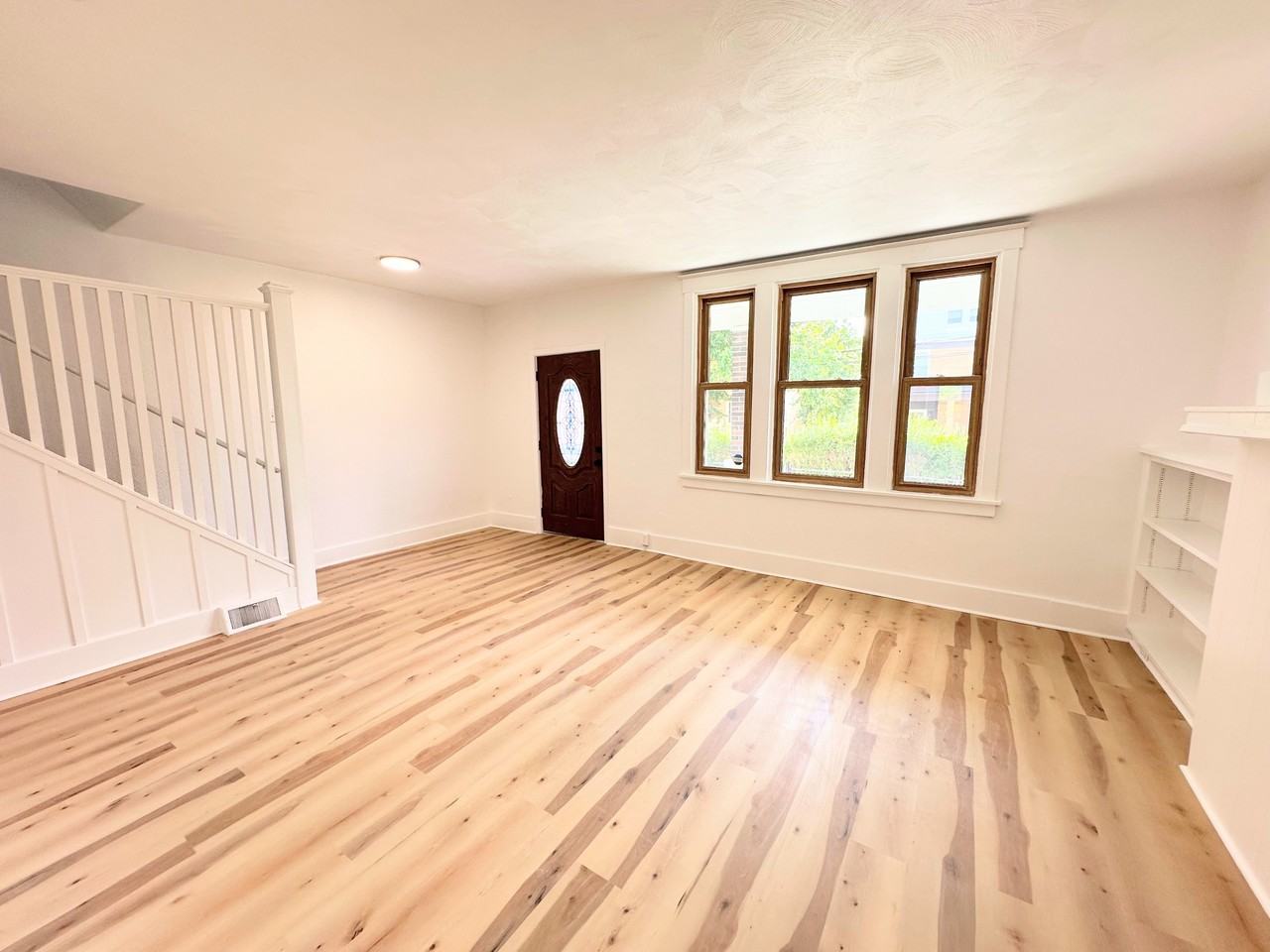 7423 Duquesne Ave #1 - Photo 7 of 33