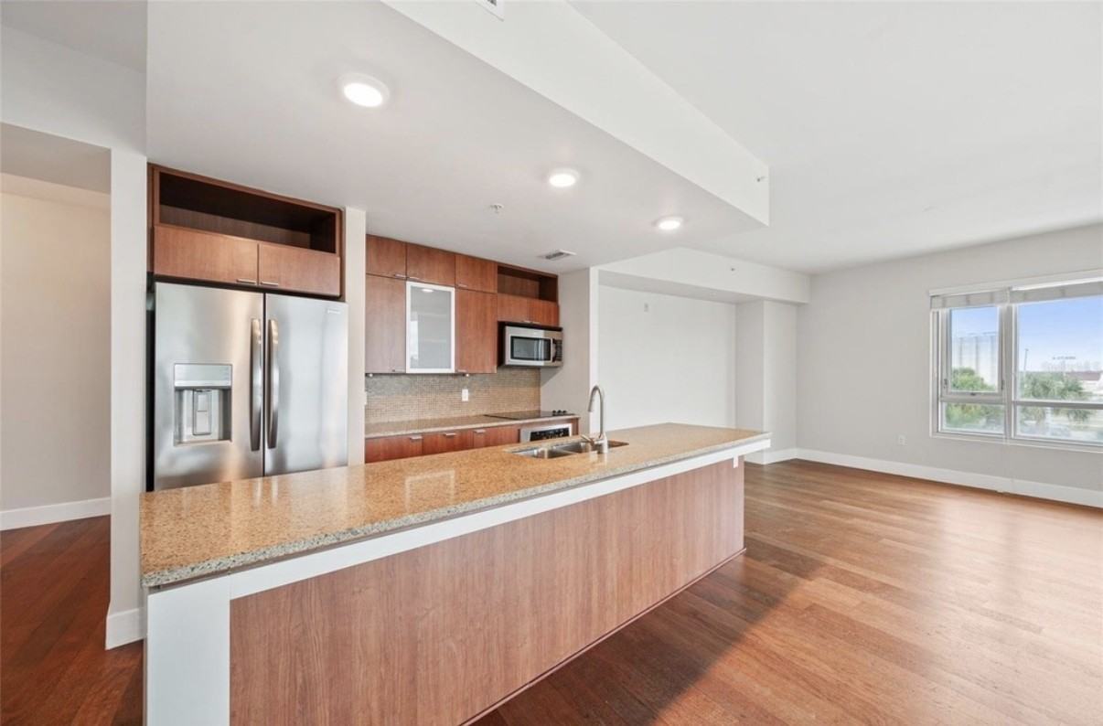 912 Channelside Drive - 1Unit 2310 #1 - Photo 5 of 15