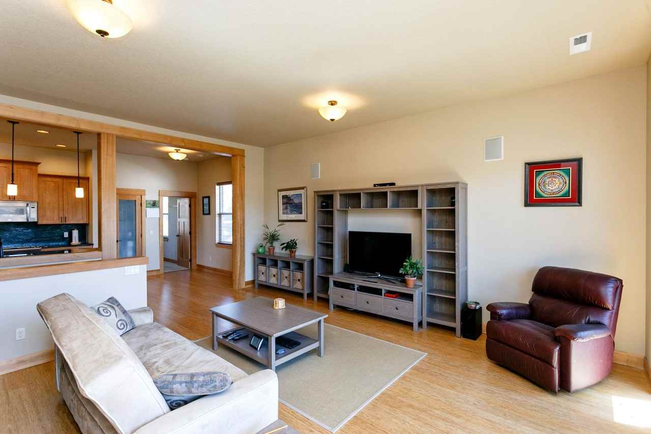 675 Larch Ct - Photo 4 of 14