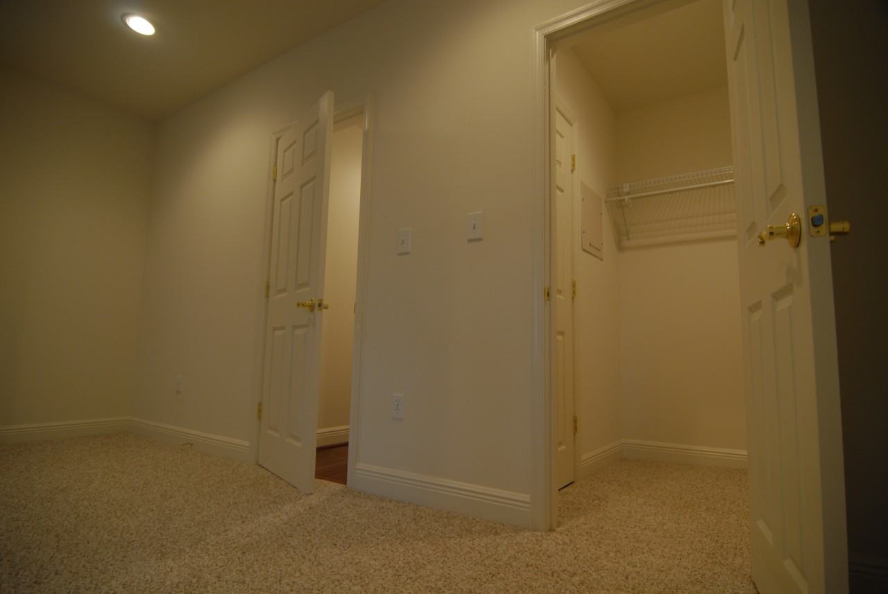 909 N Calvert St #909-300 - Photo 5 of 7