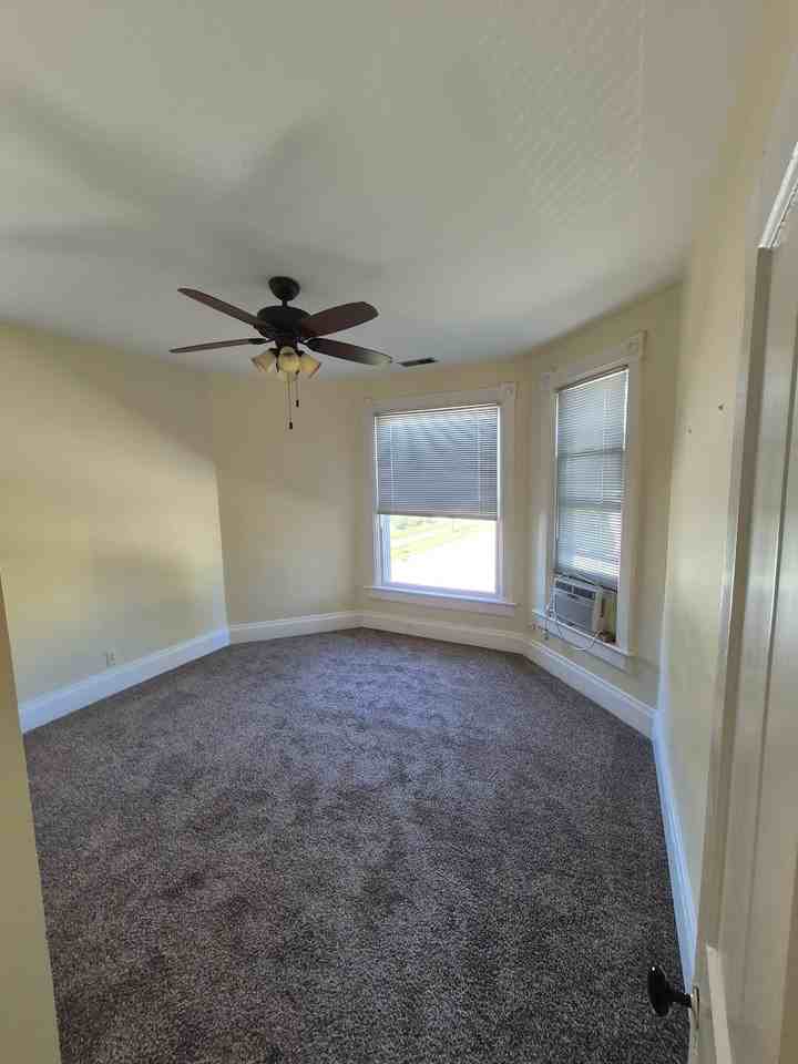131 1/2 Elm St #131-5 - Photo 2 of 9