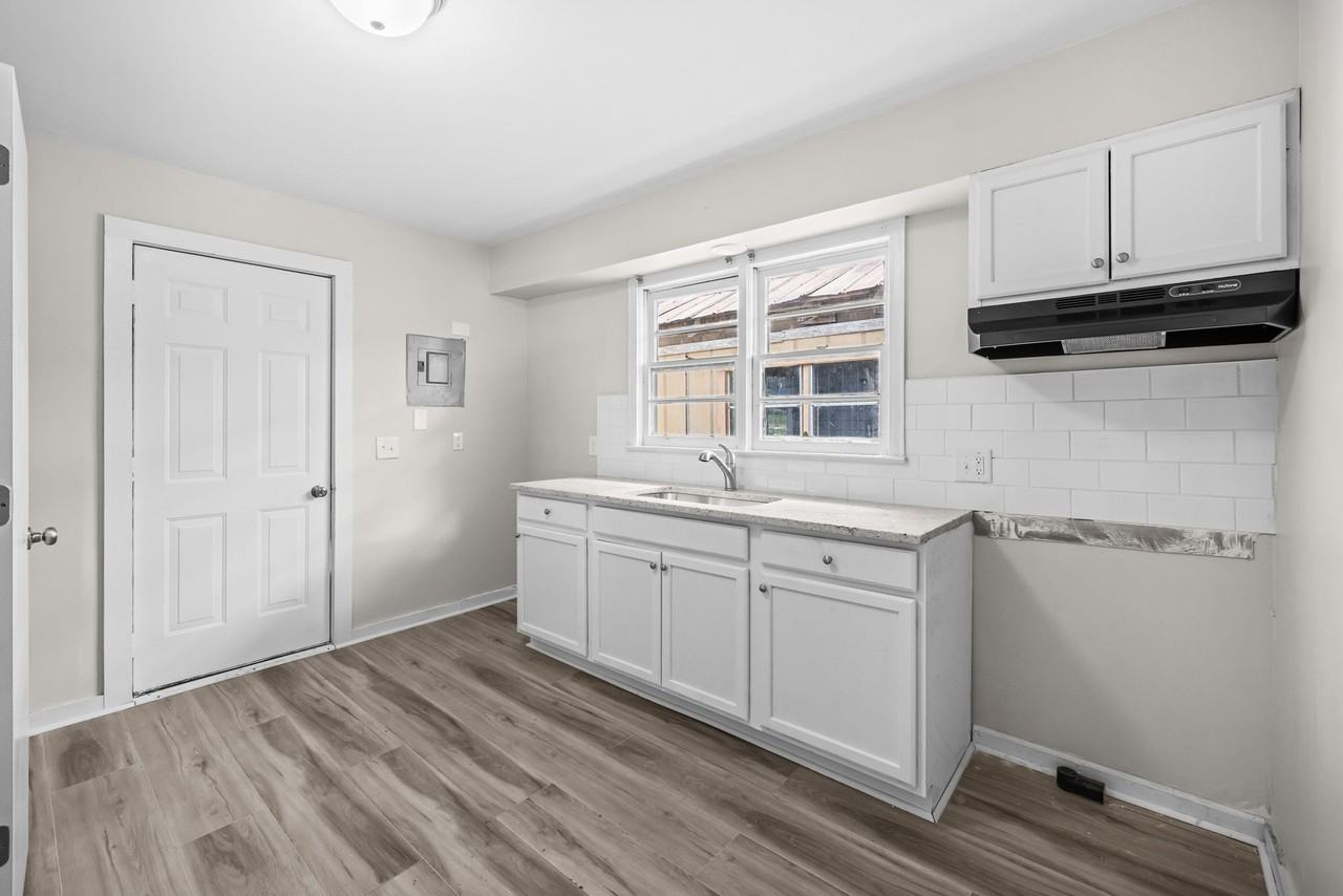 3213 Dartmouth Ave #1 - Photo 4 of 13
