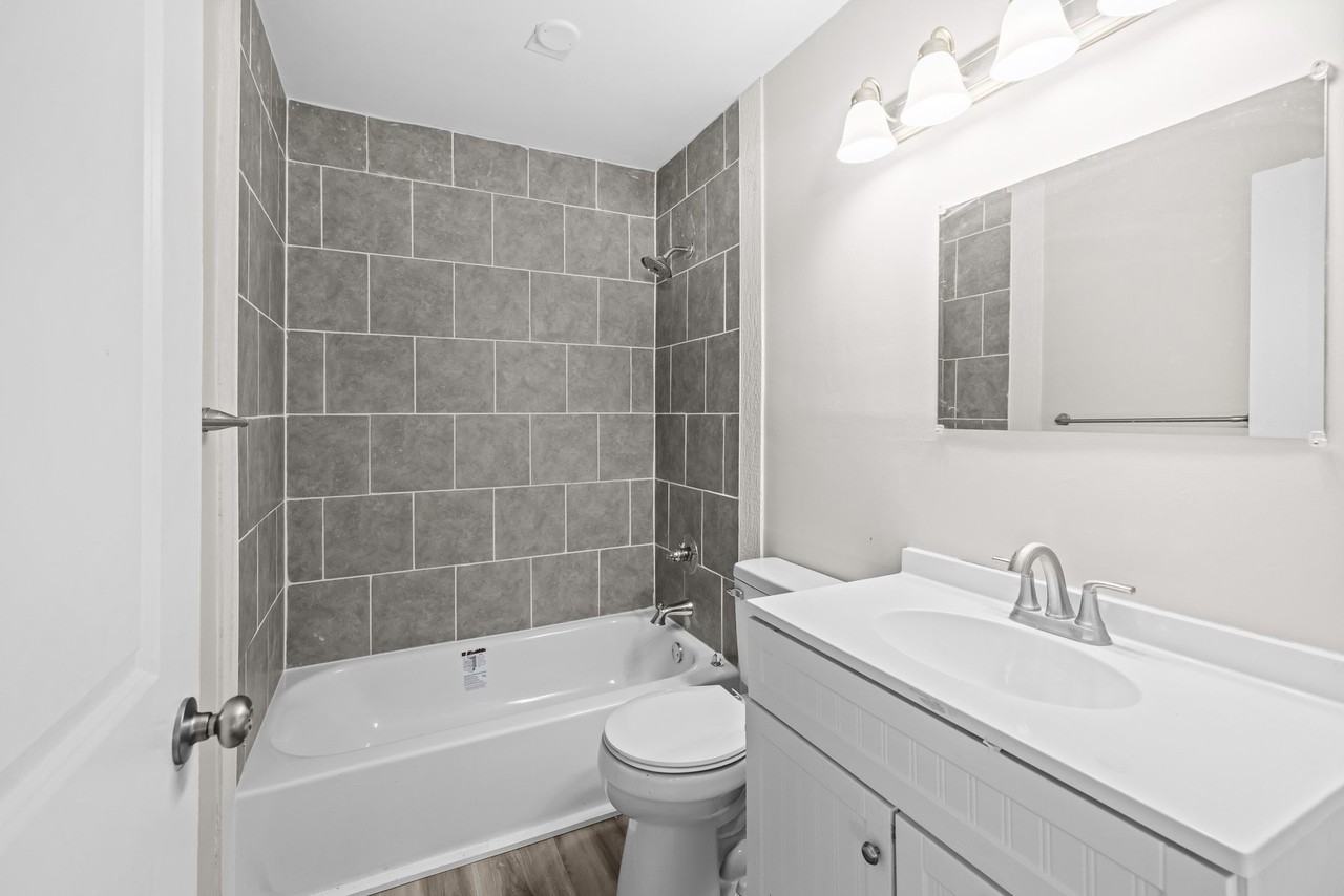 3213 Dartmouth Ave #1 - Photo 5 of 13