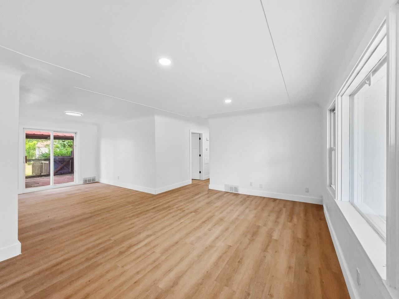 59 N Lynn Ave #1 - Photo 6 of 22