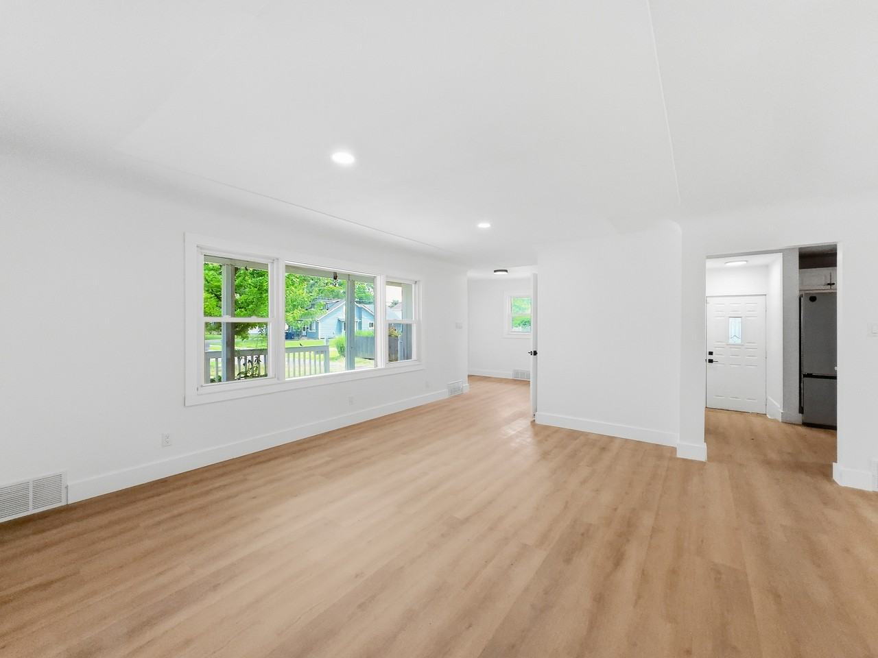 59 N Lynn Ave #1 - Photo 7 of 22