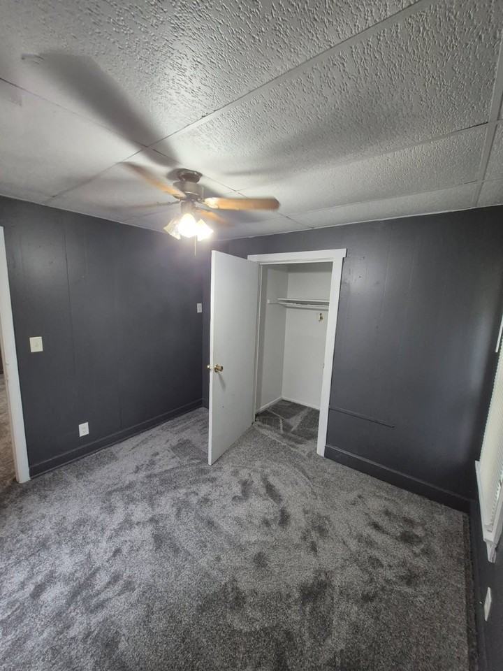 1740 S Blanchard St #1 - Photo 6 of 10