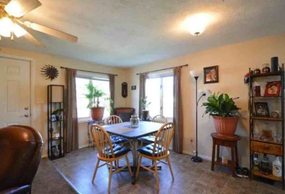 1196 Blaine Ave #1 - Photo 5 of 7