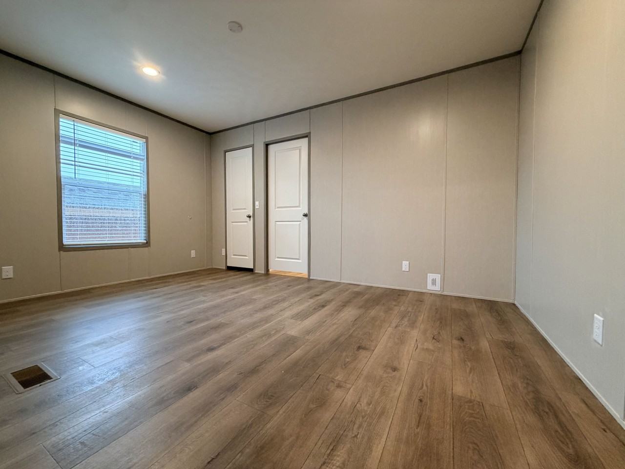 709 N Collins Fwy #124 - Photo 6 of 27