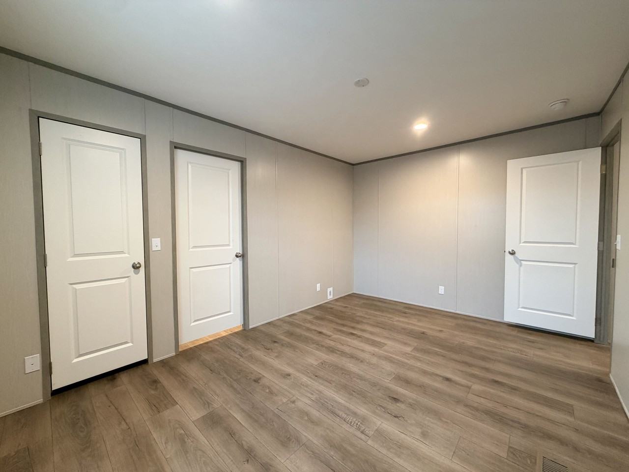 709 N Collins Fwy #124 - Photo 7 of 27