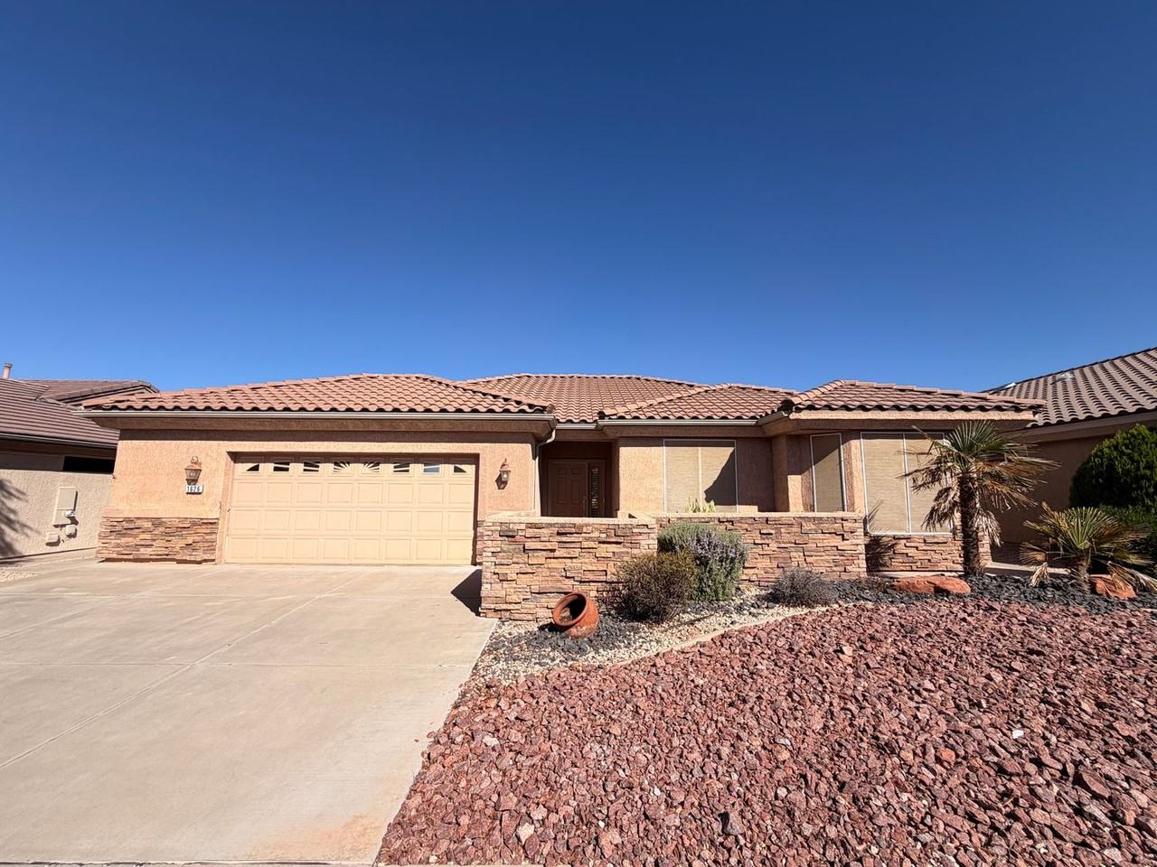 1626 W Sunstar Dr - Photo 2 of 25