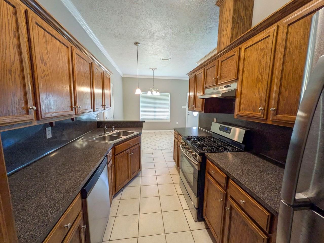 8845 Anna Ln - Photo 7 of 20