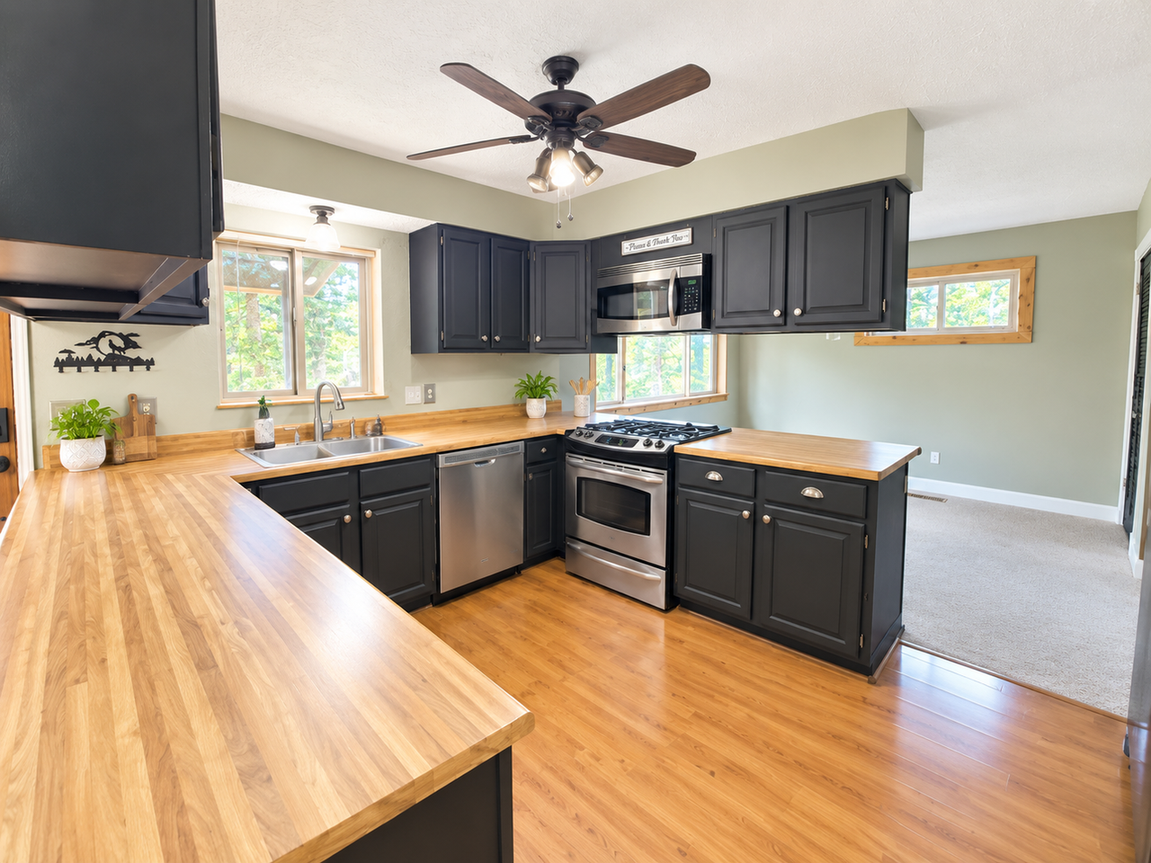 4076 Omer Ln - Photo 3 of 12