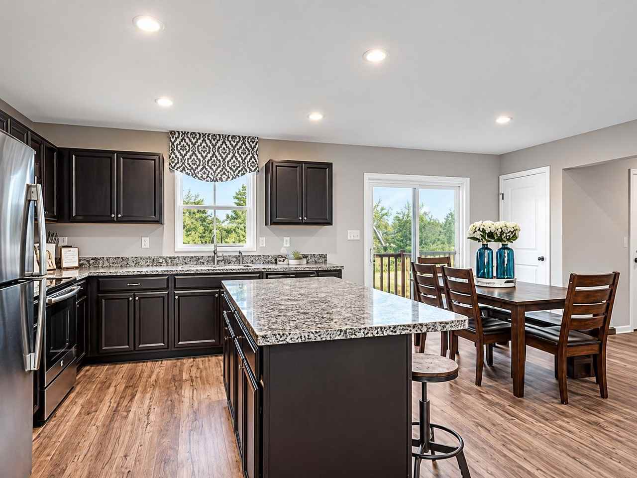 31 Oland St - Photo 4 of 33