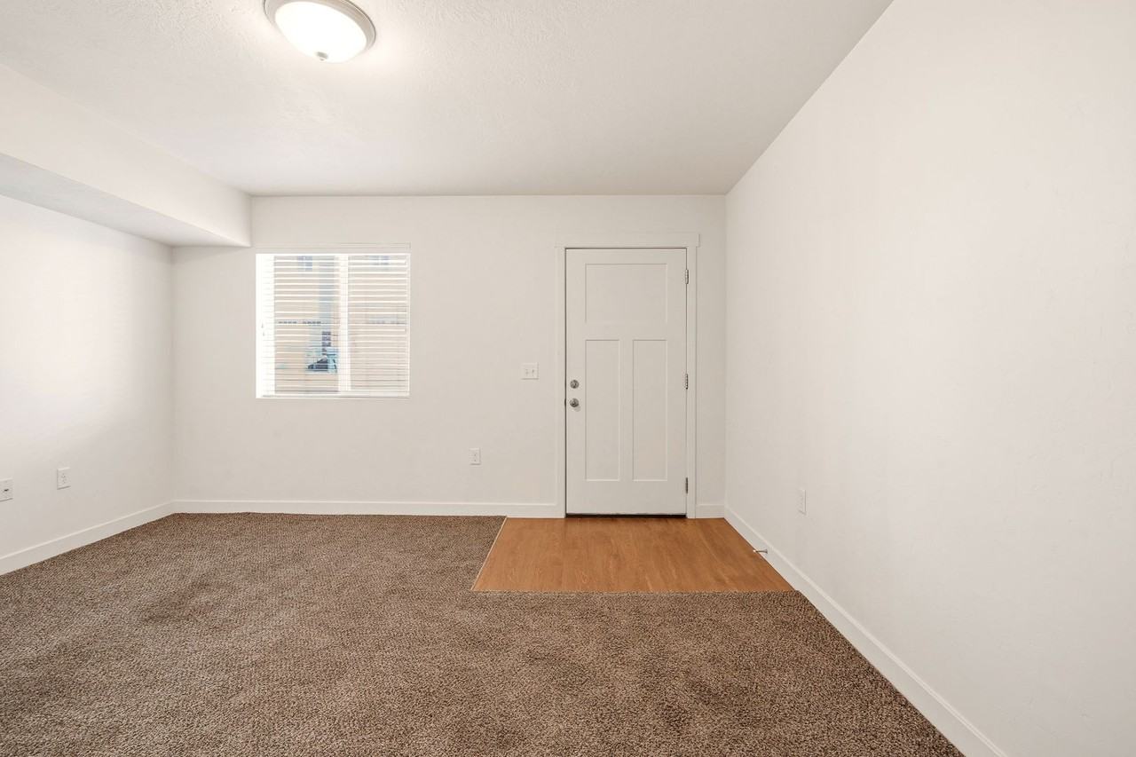 831 E 500 S - Photo 2 of 25