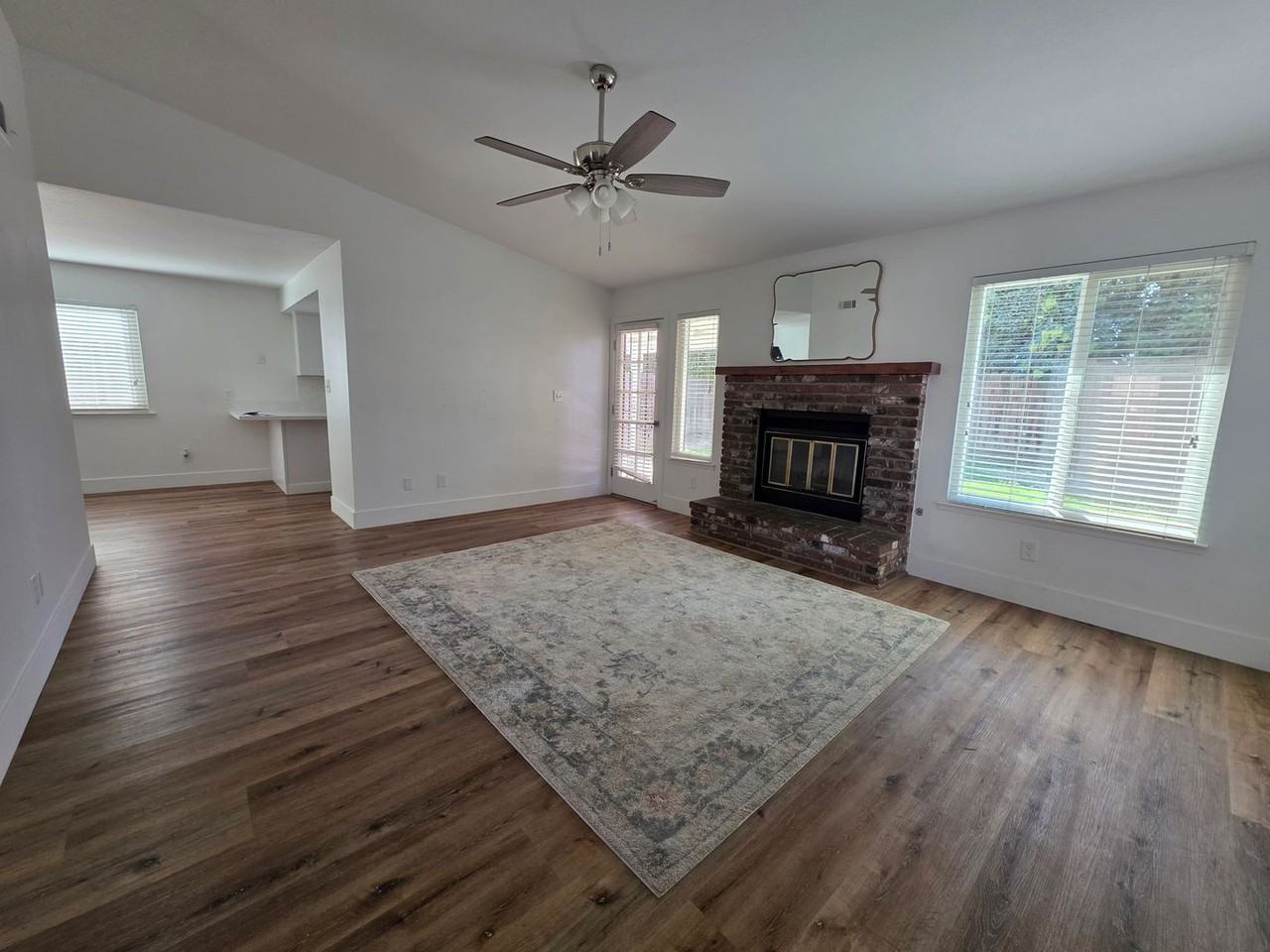 4519 W Feemster Ave - Photo 3 of 31
