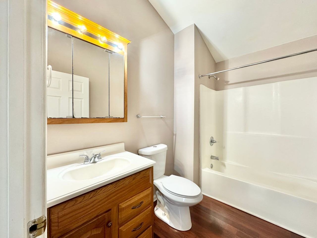 2505 Olivet Ct - Photo 4 of 13