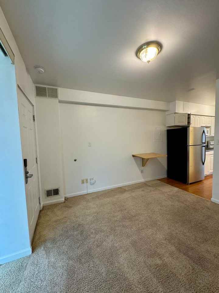 3401 Forbes Ave - Photo 6 of 30