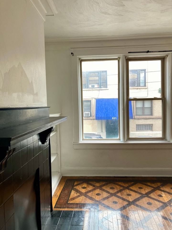 626 Maryland Ave - Photo 7 of 50