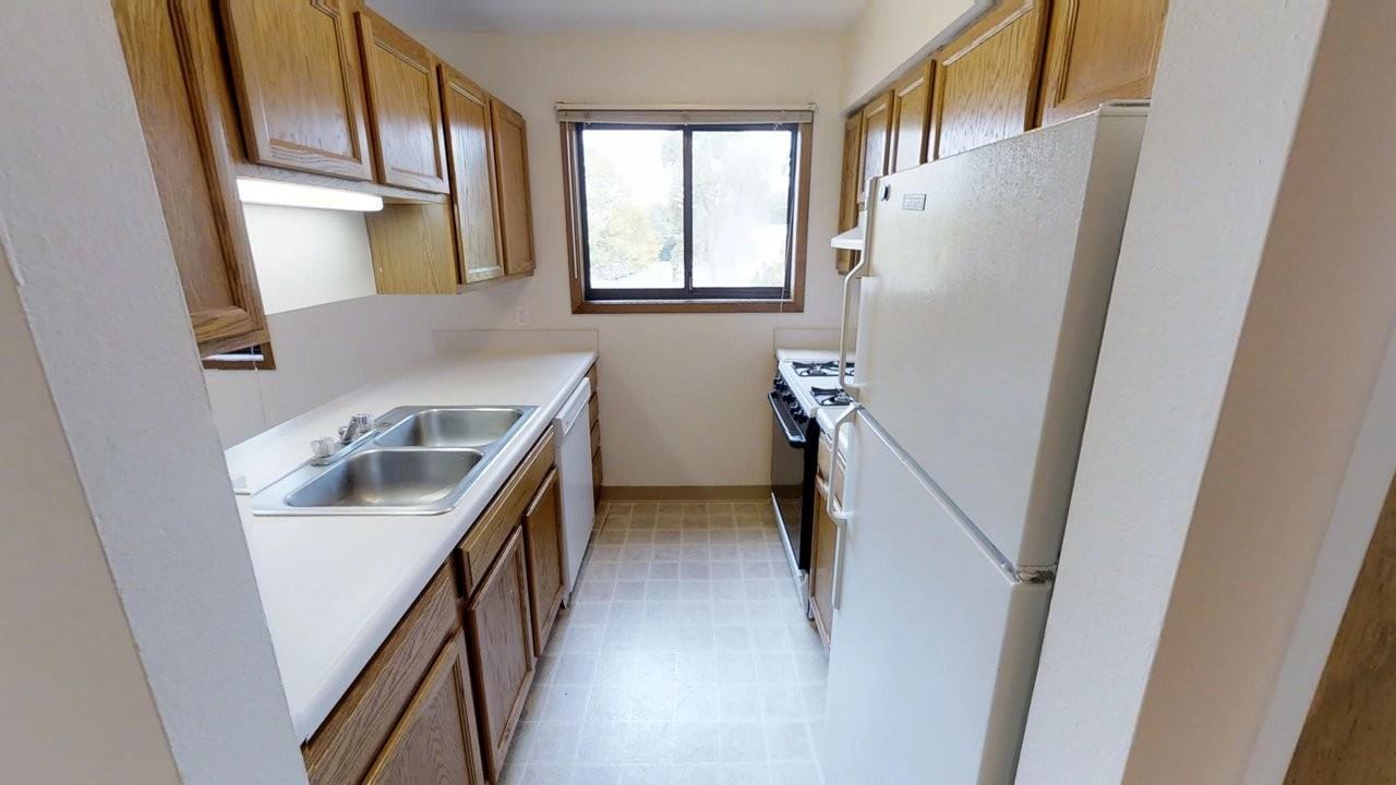 212 S. Hyland - Photo 5 of 10