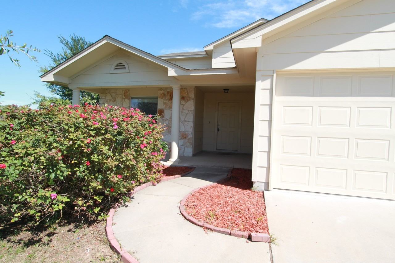 122 Bayliss St - Photo 4 of 32