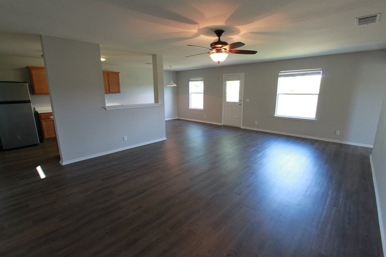 122 Bayliss St - Photo 5 of 32