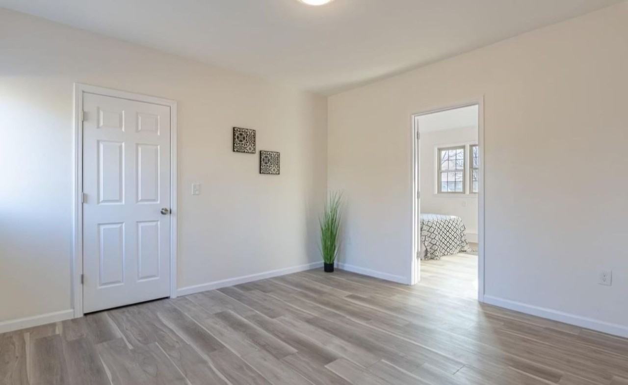 2916 Philadelphia Dr - Photo 4 of 12