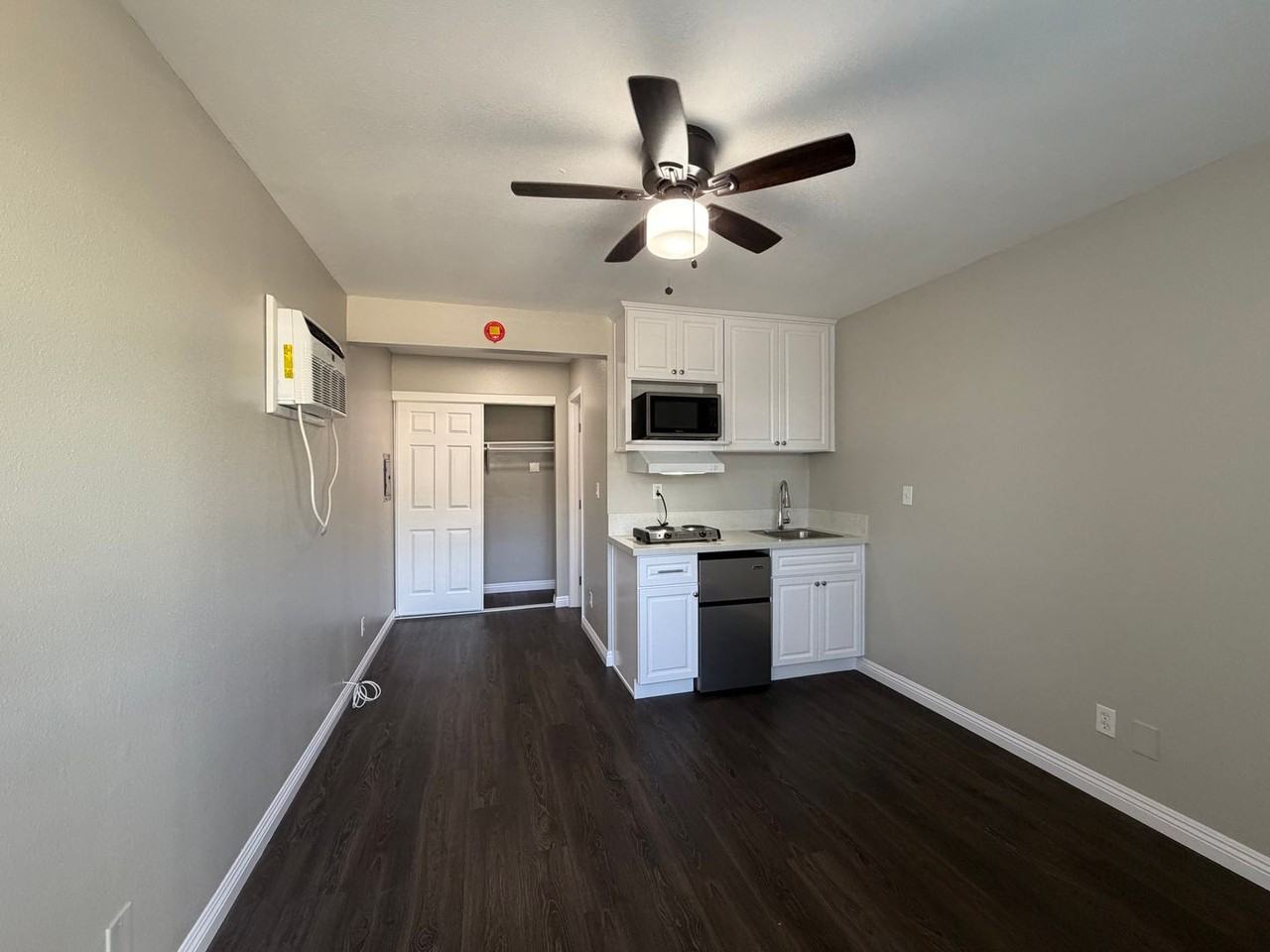 4241 Evart St #B2 - Photo 3 of 19
