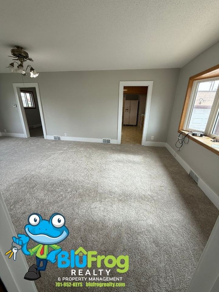 1107 8th Ave Se - Photo 2 of 28