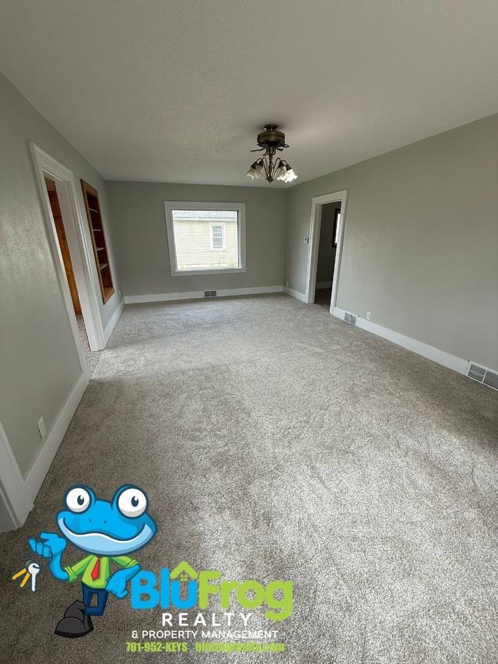 1107 8th Ave Se - Photo 4 of 28