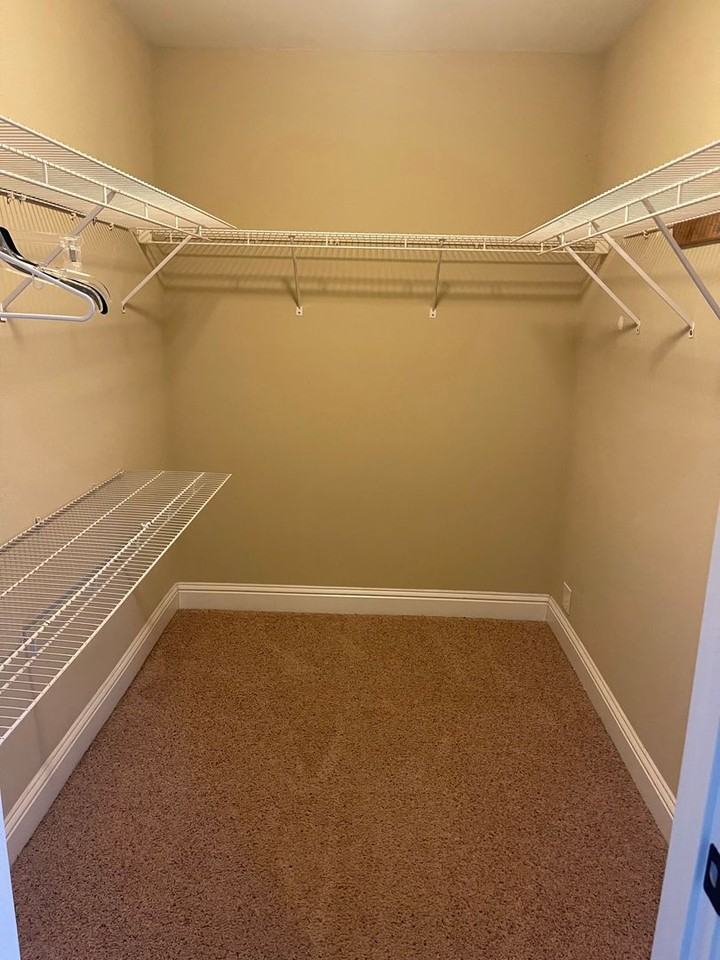 13 Breydon Ct - Photo 3 of 19