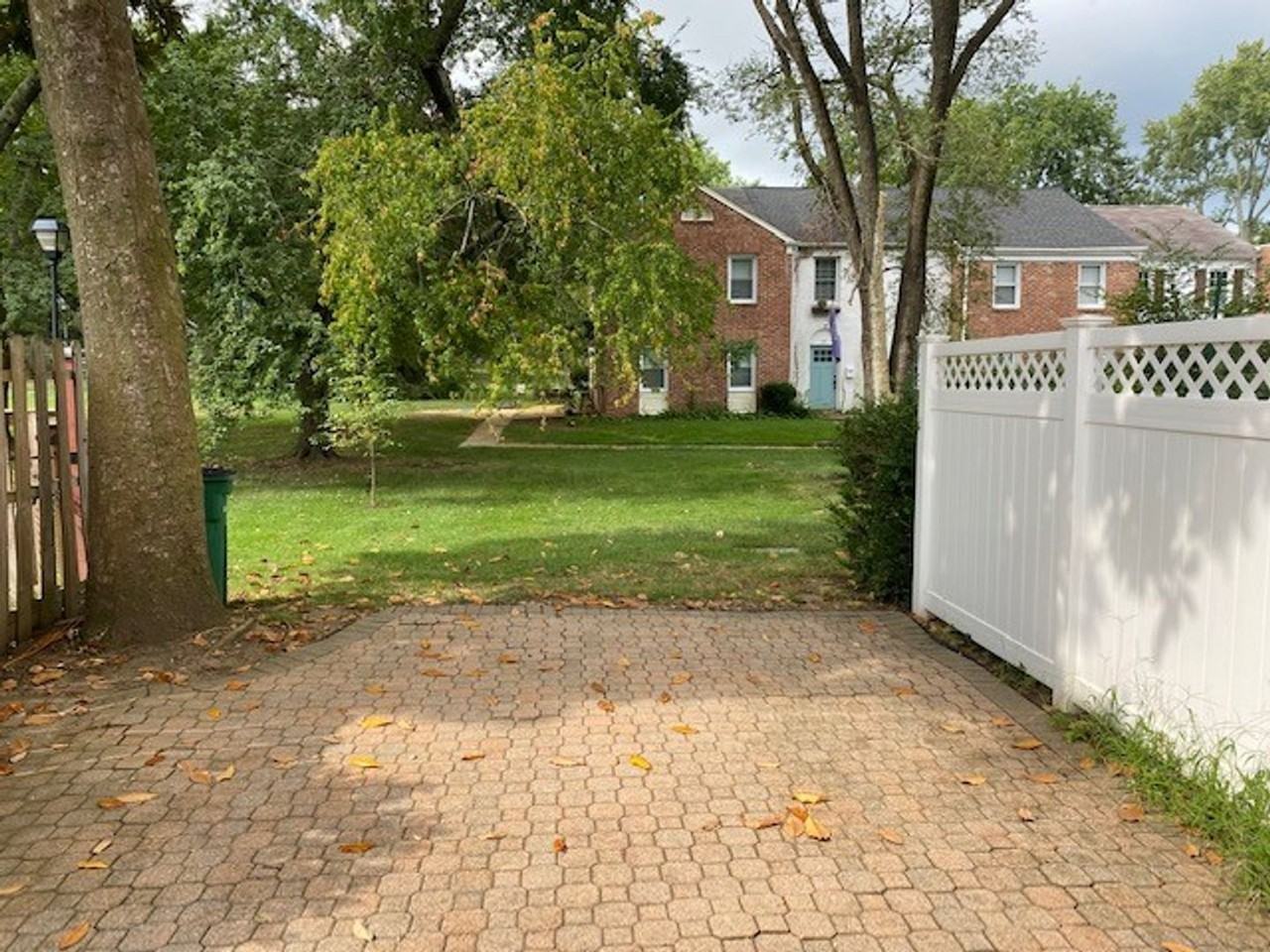 17 Dorchester Dr - Photo 2 of 14