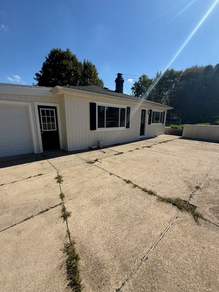1443 Canton Rd - Photo 2 of 11