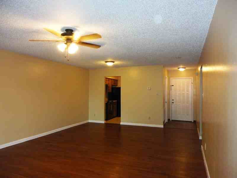443 Heritage Pl - Photo 3 of 15