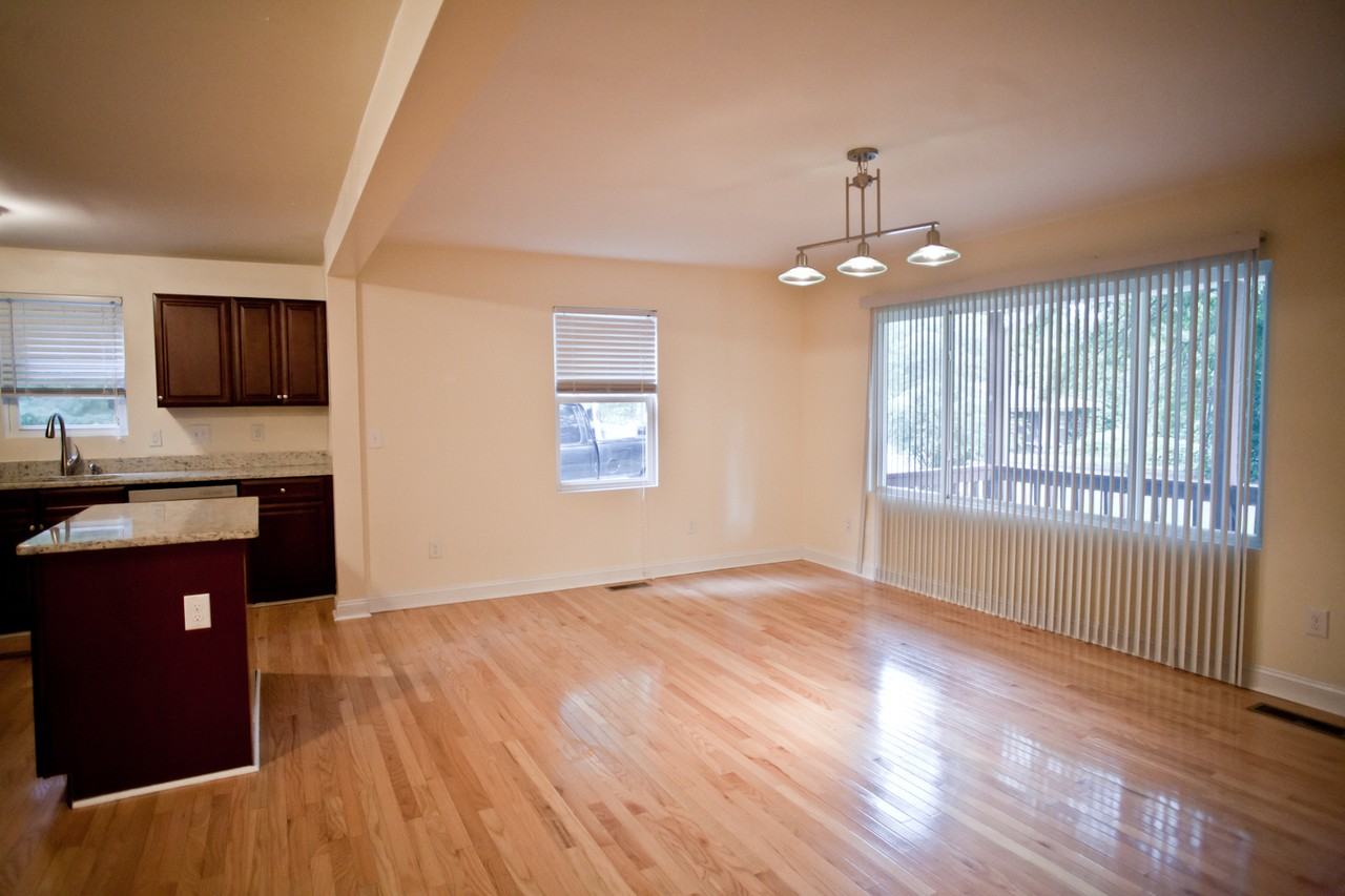 404 Knolls St - Photo 2 of 11